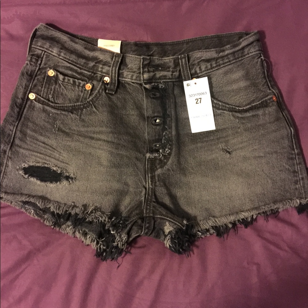Levis charcoal wash denim shorts!
